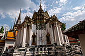 Bangkok Wat Pho, the mondop (library). 